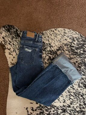 BKE Buckle Jeans 
High rise, wide leg, slim fit 
-24W 34L
-Barely worn